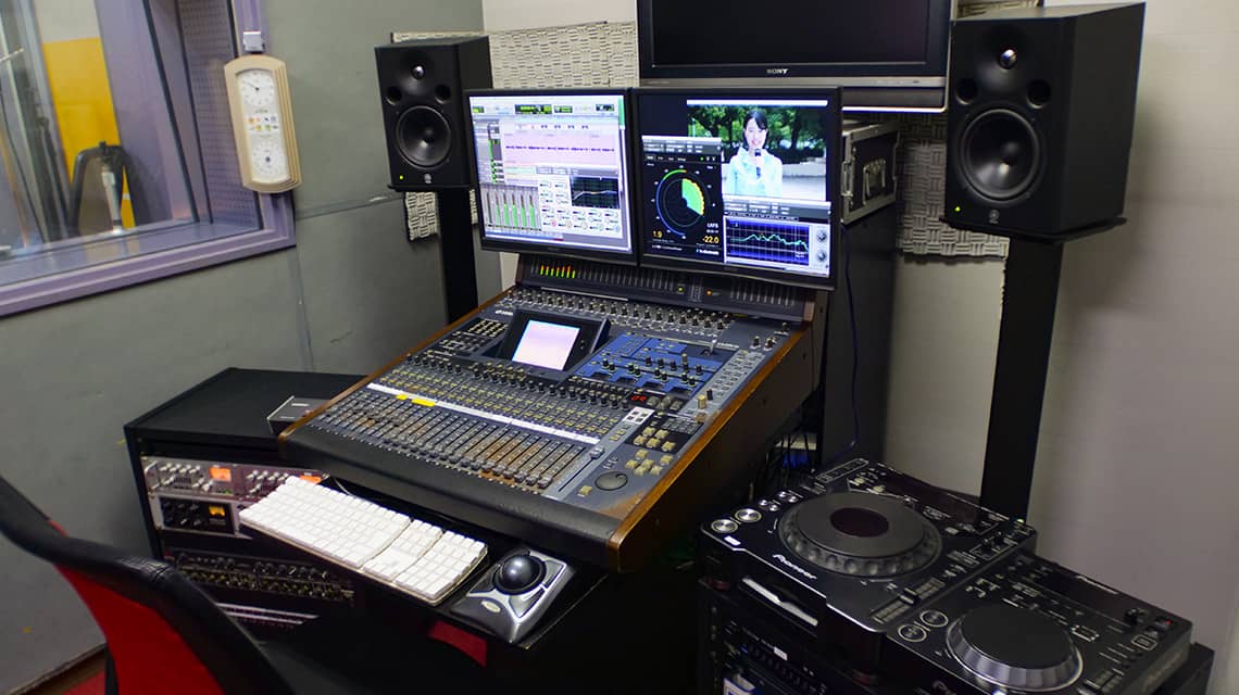 スタンダード | 大阪のナレーション収録ならシードアシスト